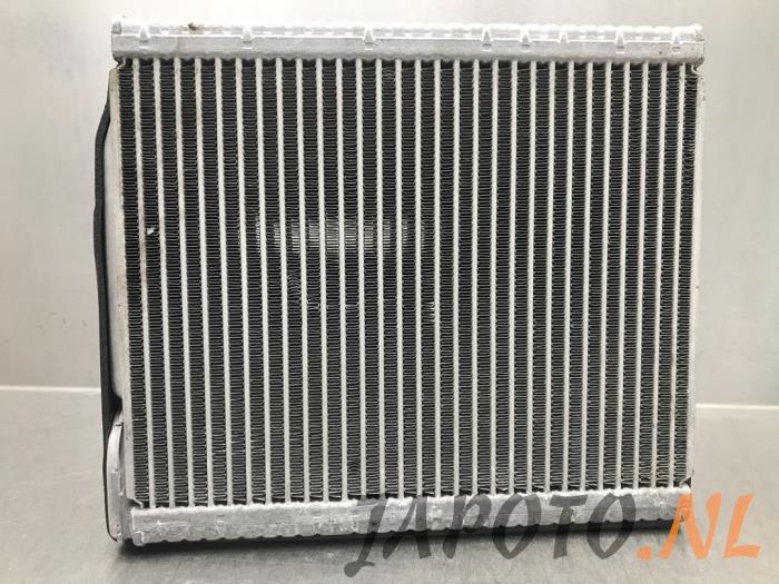 Usagé Evaporateur clim Hyundai i20 1.2i 16V Prix € 36,74 Règlement à la marge proposé par Japoto Parts B.V.