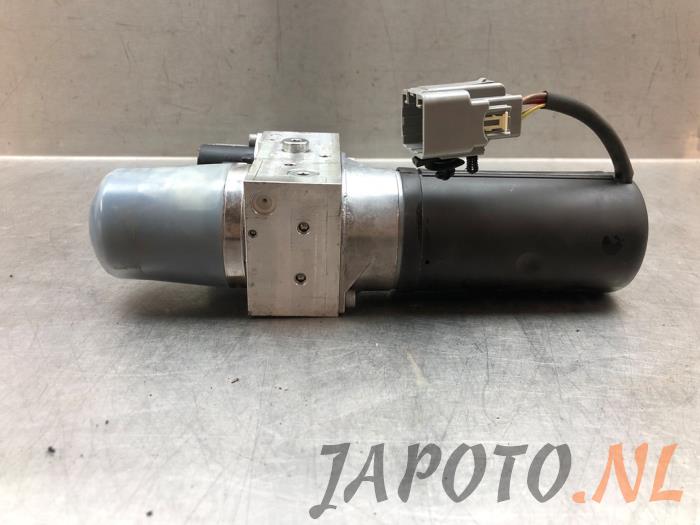 Używane Silnik dachu cabrio Mitsubishi Colt CZC 1.5 16V Cena € 157,49 Procedura marży oferowane przez Japoto Parts B.V.
