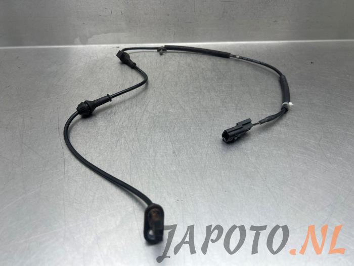 Begagnade ABS-sensor Suzuki Baleno (EW/FW) 1.2 Dual Jet 16V Pris € 15,70 Marginaltabell erbjuds av Japoto Parts B.V.