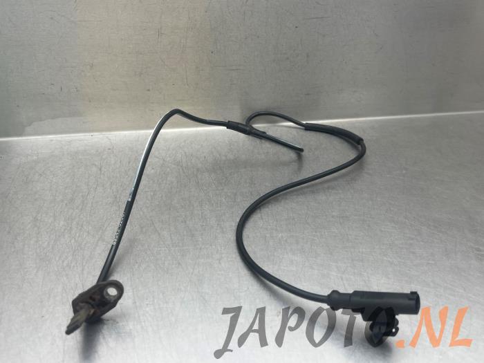 Używane Czujnik ABS Toyota Avensis (T27) 1.8 16V VVT-i Cena € 15,74 Procedura marży oferowane przez Japoto Parts B.V.