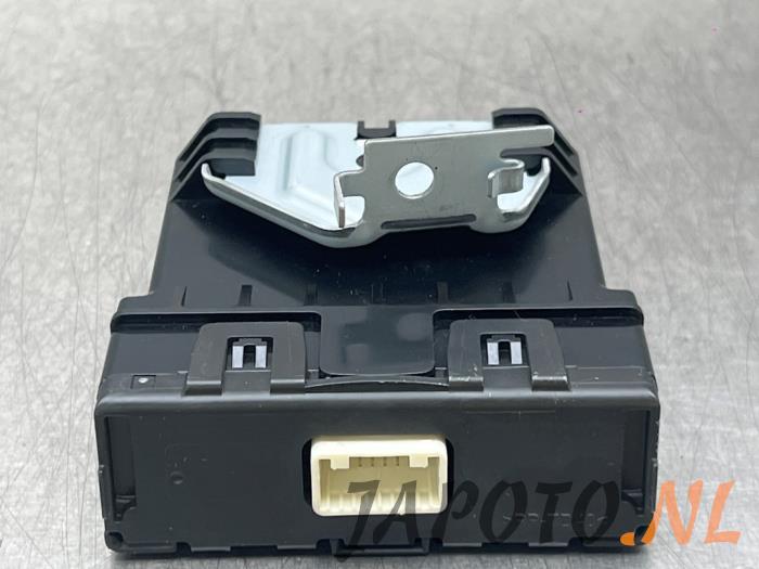 Used Cooling computer Nissan Leaf (ZE1) 39/40kWh Price € 36,70 Margin scheme offered by Japoto Parts B.V.