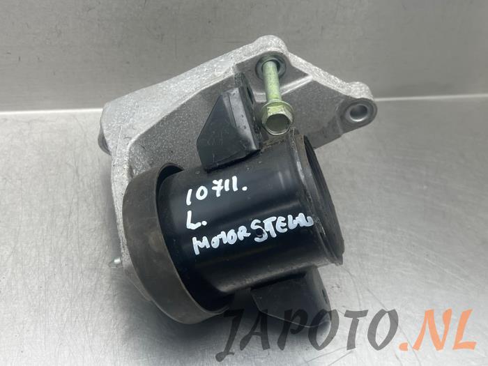 Used Engine mount Nissan Leaf (ZE1) 39/40kWh Price € 26,20 Margin scheme offered by Japoto Parts B.V.