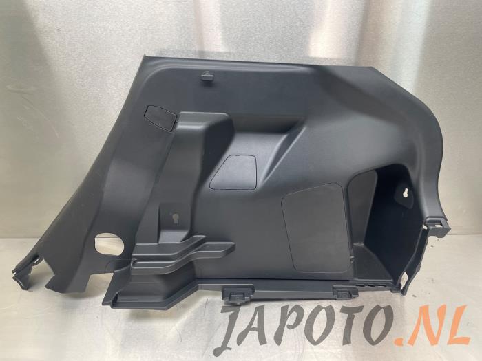 Begagnade Baklucka, isolering, höger Toyota Yaris Cross (PB1/PJ1) 1.5 12V Hybrid 130 Pris € 157,45 Marginaltabell erbjuds av Japoto Parts B.V.