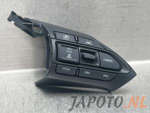 Gebrauchte Tempomat Bedienung Toyota Yaris Cross (PB1/PJ1) 1.5 12V Hybrid 130 Preis € 49,95 Margenregelung angeboten von Japoto Parts B.V.