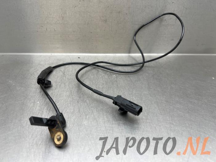 Begagnade ABS-sensor Toyota Yaris Cross (PB1/PJ1) 1.5 12V Hybrid 130 Pris € 36,70 Marginaltabell erbjuds av Japoto Parts B.V.