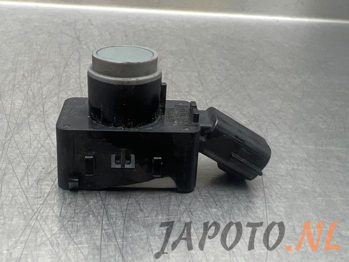 Usados Sensor PDC Toyota RAV4 (A5) 2.5 Hybrid 16V AWD Precio € 52,50 Norma de margen ofrecido por Japoto Parts B.V.