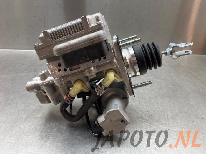 Gebrauchte Hauptbremszylinder Toyota RAV4 (A5) 2.5 Hybrid 16V AWD Preis € 523,95 Margenregelung angeboten von Japoto Parts B.V.