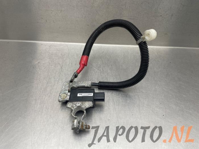 Używane Biegun akumulator Honda Jazz (GK/GP) 1.3 -i-VTEC 16V Cena € 52,45 Procedura marży oferowane przez Japoto Parts B.V.