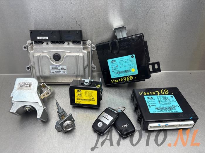 Used Ignition lock + computer Kia Rio IV (YB) 1.0i T-GDi 120 12V Price € 208,95 Margin scheme offered by Japoto Parts B.V.