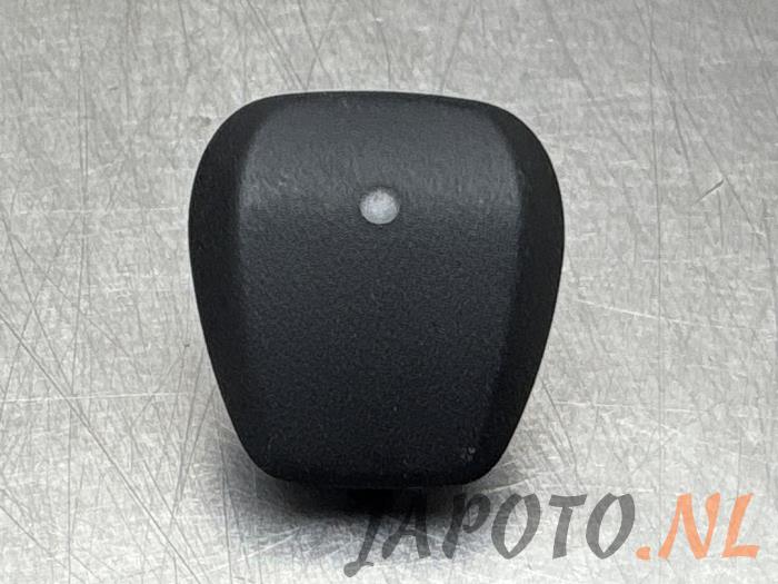 Gebrauchte Lichtsensor Kia Rio IV (YB) 1.0i T-GDi 120 12V Preis € 26,20 Margenregelung angeboten von Japoto Parts B.V.