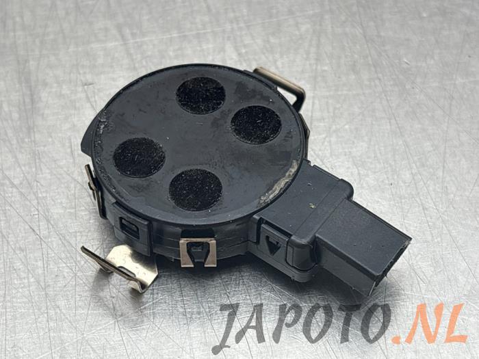 Begagnade Regnsensor Kia Rio IV (YB) 1.0i T-GDi 120 12V Pris € 26,20 Marginaltabell erbjuds av Japoto Parts B.V.
