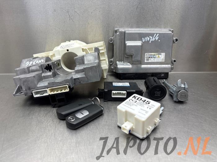 Used Ignition lock + computer Mazda CX-5 I (KE,GH) 2.2 Skyactiv D 150 16V 4WD Price € 209,95 Margin scheme offered by Japoto Parts B.V.
