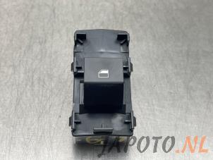 Usagé Commutateur vitre électrique Kia Niro II (SG) 1.6 GDI Hybrid Prix € 24,95 Règlement à la marge proposé par Japoto Parts B.V.