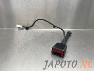 Usados Lengüeta cinturón de seguridad izquierda delante Kia Niro II (SG) 1.6 GDI Hybrid Precio € 34,95 Norma de margen ofrecido por Japoto Parts B.V.