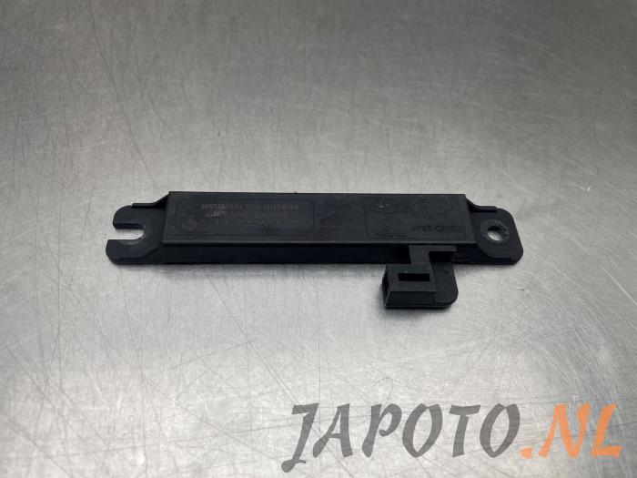 Używane Keyless Entry-Antena Kia Niro II (SG2) 1.6 GDI Hybrid Cena € 20,99 Procedura marży oferowane przez Japoto Parts B.V.