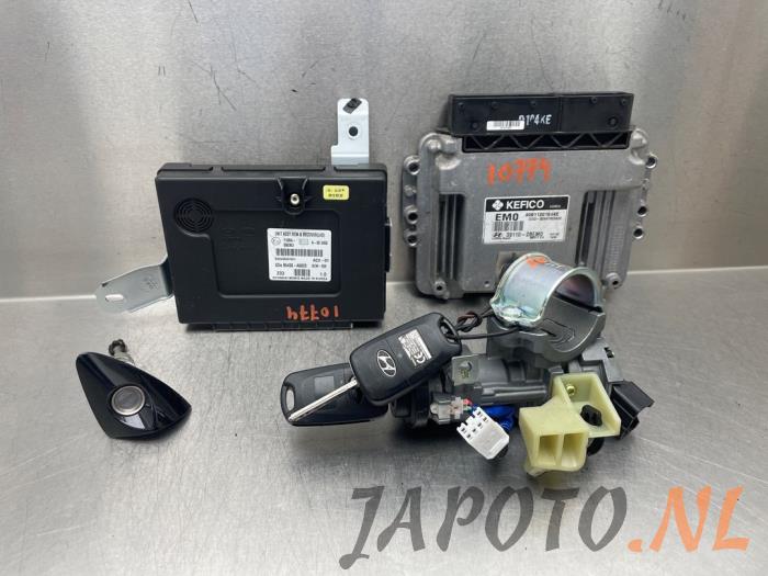 Used Ignition lock + computer Hyundai i30 (GDHB5) 1.6 GDI Blue 16V Price € 104,99 Margin scheme offered by Japoto Parts B.V.
