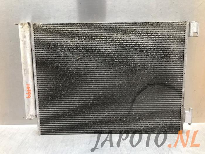 Usagé Radiateur clim Nissan Micra (K14) 0.9 IG-T 12V Prix € 52,45 Règlement à la marge proposé par Japoto Parts B.V.