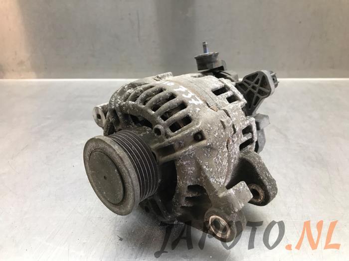 Used Dynamo Toyota Yaris II (P9) 1.4 D-4D Price € 52,45 Margin scheme offered by Japoto Parts B.V.
