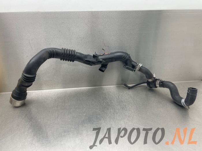 Gebrauchte Intercooler Rohr Nissan Micra (K14) 0.9 IG-T 12V Preis € 52,49 Margenregelung angeboten von Japoto Parts B.V.