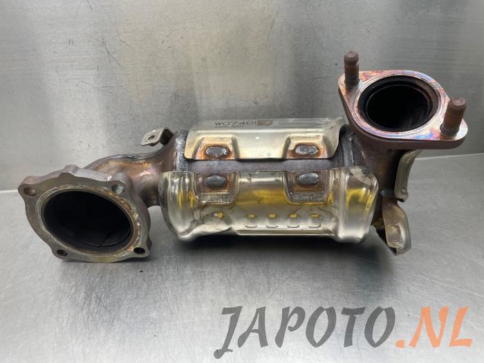 Usagé Catalyseur Hyundai i20 (BC3) 1.0 T-GDI 100 Mild Hybrid 48V 12V Prix € 262,45 Règlement à la marge proposé par Japoto Parts B.V.