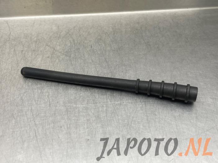 Używane Bat anteny Mazda 2 (DJ/DL) 1.5 SkyActiv-G 90 Cena € 15,70 Procedura marży oferowane przez Japoto Parts B.V.