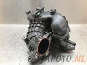 Usados Colector de admisión Kia Rio IV (YB) 1.0i T-GDi 100 12V Precio € 99,95 Norma de margen ofrecido por Japoto Parts B.V.