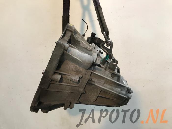Getriebe van een Nissan Pulsar (C13) 1.5 dCi DPF 2015