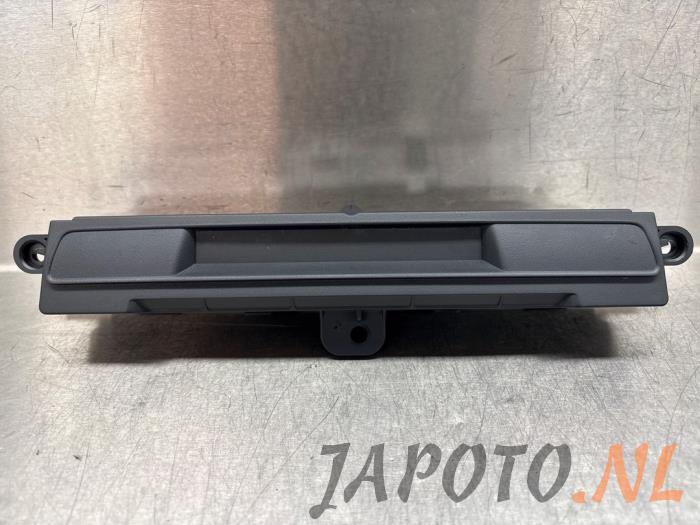 Usados Módulo de control de luces Mazda CX-3 (DJ/DK) 1.5 Skyactiv D 105 16V Precio € 26,20 Norma de margen ofrecido por Japoto Parts B.V.
