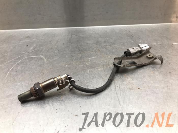Lambda probe from a Toyota Avensis Wagon (T27) 1.8 16V VVT-i 2011