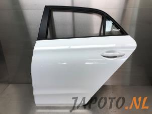 Używane Drzwi lewe tylne wersja 4-drzwiowa Hyundai i20 (GBB) 1.2i 16V Cena € 299,95 Procedura marży oferowane przez Japoto Parts B.V.