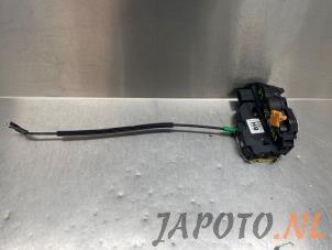 Gebrauchte Türschlossmechanik 4-türig links hinten Chevrolet Volt 1.4 16V Preis € 39,95 Margenregelung angeboten von Japoto Parts B.V.