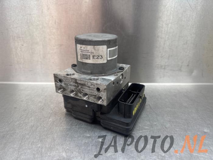 Used ABS pump Kia Cee'd (JDB5) 1.0i T-GDi 12V 120 Price € 104,95 Margin scheme offered by Japoto Parts B.V.