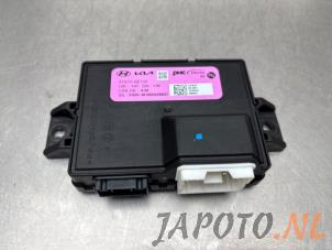 Used Module tailgate motor Hyundai Kona (SX2) 1.6 GDi HEV 16V Price € 149,95 Margin scheme offered by Japoto Parts B.V.