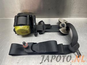 Begagnade Främre säkerhetsbälte, höger Kia Niro II (SG) 1.6 GDI Hybrid Pris € 199,95 Marginaltabell erbjuds av Japoto Parts B.V.