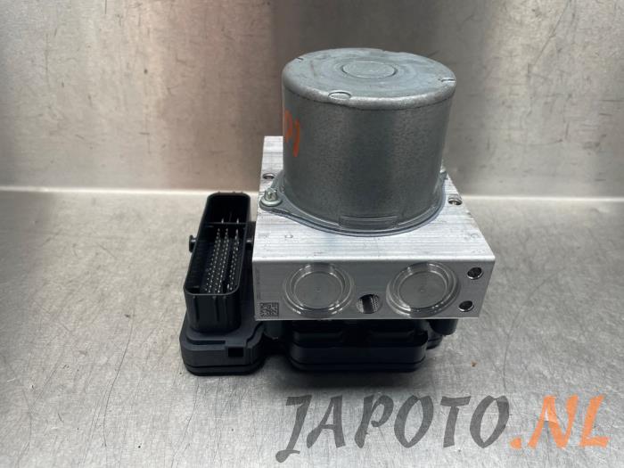 Gebrauchte ABS Pumpe Lynk &amp; Co 01 1.5 Preis € 157,45 Margenregelung angeboten von Japoto Parts B.V.