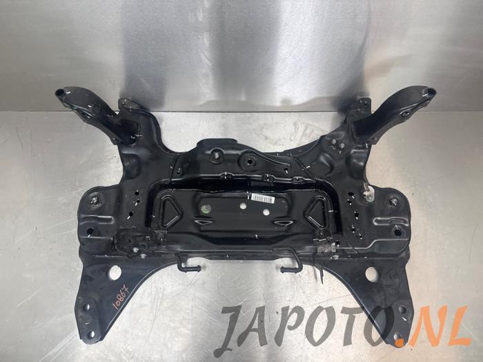 Subframe Lynk & Co 01, 2018 1.5, SUV, 4-dr, Electric Petrol, 1.477cc, 145kW (197pk), FWD, JLH3G15TB, 2019-11, G4F (Used)