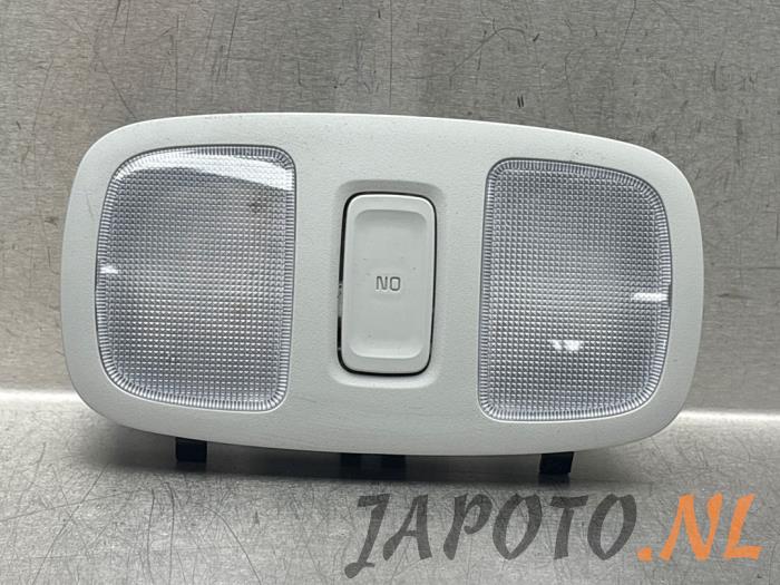 Begagnade Innerbelysning, bak Kia Soul II (PS) EV Pris € 26,20 Marginaltabell erbjuds av Japoto Parts B.V.