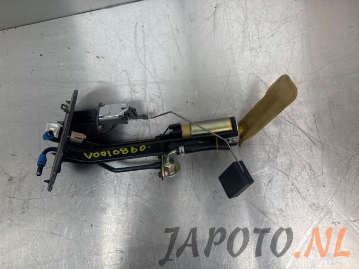 Usagé Pompe essence Mazda MX-5 (NB18/35/8C) 1.6i 16V Prix € 104,95 Règlement à la marge proposé par Japoto Parts B.V.