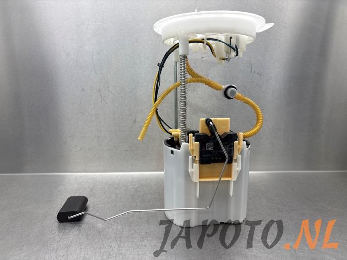 Usagé Pompe à carburant Lynk &amp; Co 01 1.5 Prix € 183,70 Règlement à la marge proposé par Japoto Parts B.V.