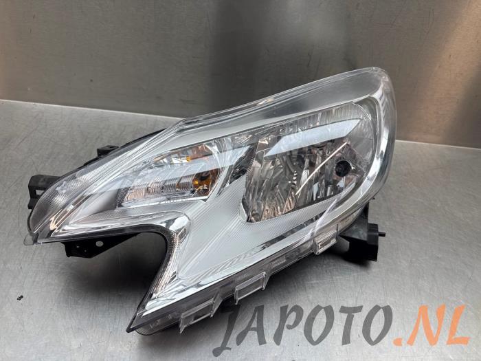 Używane Reflektor lewy Nissan Note (E12) 1.2 68 Cena € 131,20 Procedura marży oferowane przez Japoto Parts B.V.