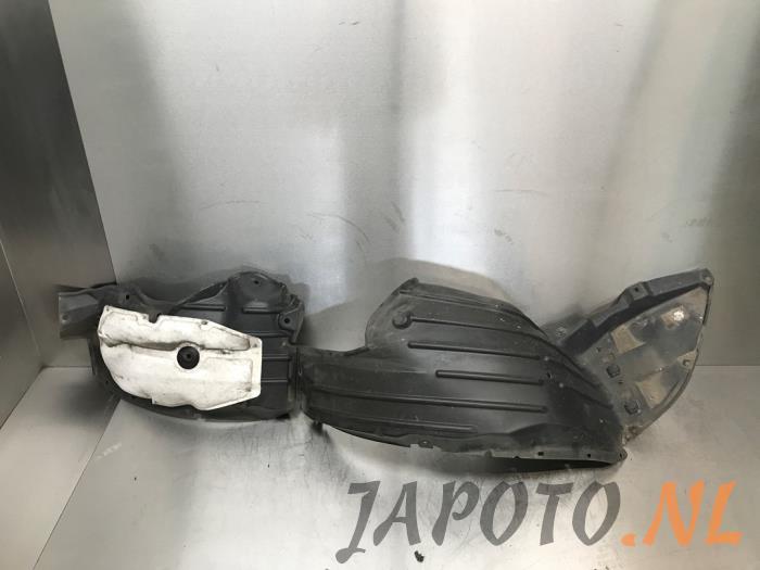 Usados Protector interno Mazda 6 SportBreak (GJ/GH/GL) 2.2 SkyActiv-D 175 16V Precio € 26,20 Norma de margen ofrecido por Japoto Parts B.V.