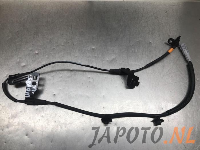 Begagnade ABS-sensor Kia Stonic (YB) 1.0i T-GDi 12V Eco-Dynamics+ Pris € 20,95 Marginaltabell erbjuds av Japoto Parts B.V.