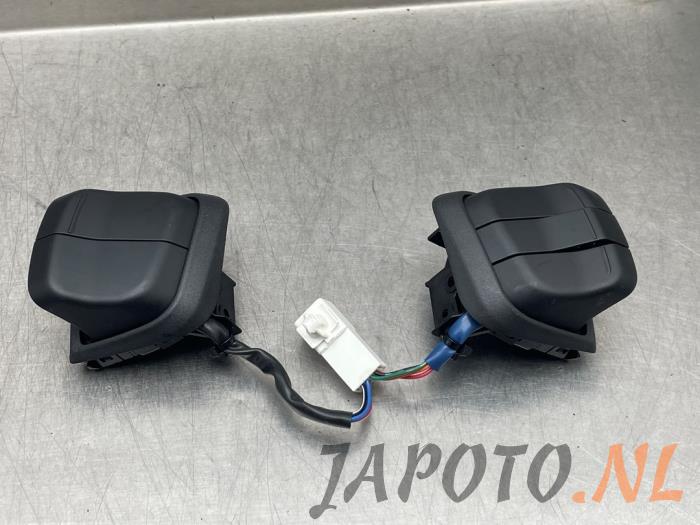 Begagnade Telefonmodul Suzuki Swift (ZCE/ZDE) 1.2 VVT 12V Hybrid Pris € 52,45 Marginaltabell erbjuds av Japoto Parts B.V.