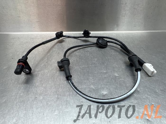 Begagnade ABS-sensor Suzuki Swift (ZCE/ZDE) 1.2 VVT 12V Hybrid Pris € 26,20 Marginaltabell erbjuds av Japoto Parts B.V.