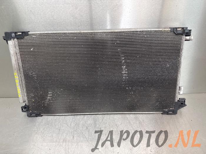 AC-radiator från en Toyota Prius (ZVW5) 1.8 16V Hybrid 2016