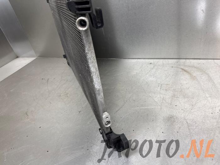 AC-radiator från en Toyota Prius (ZVW5) 1.8 16V Hybrid 2016