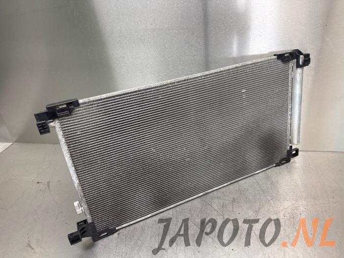 AC-radiator från en Toyota Prius (ZVW5) 1.8 16V Hybrid 2016