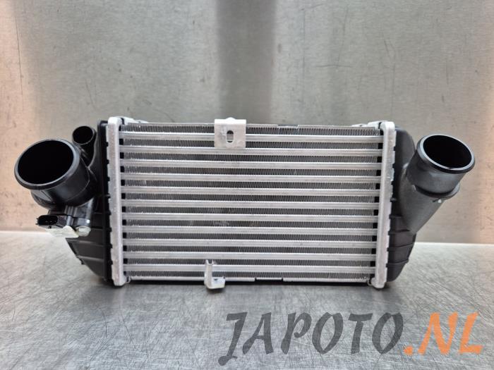 Usados Intercooler Kia Stonic (YB) 1.0i T-GDi 12V Eco-Dynamics+ Precio € 104,95 Norma de margen ofrecido por Japoto Parts B.V.