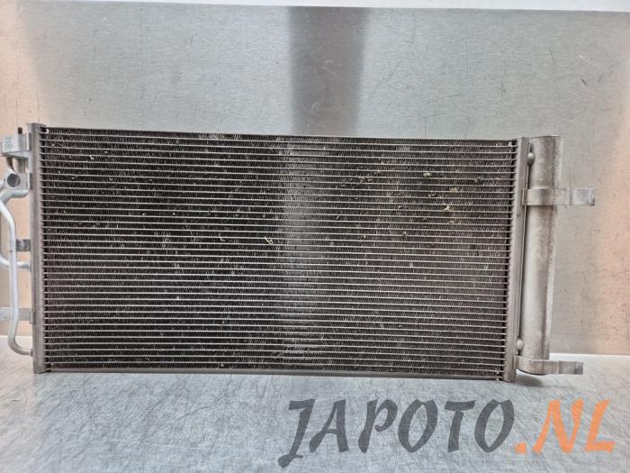Usagé Radiateur clim Hyundai i30 Wagon (PDEF) 1.4 T-GDI 16V Prix € 94,45 Règlement à la marge proposé par Japoto Parts B.V.