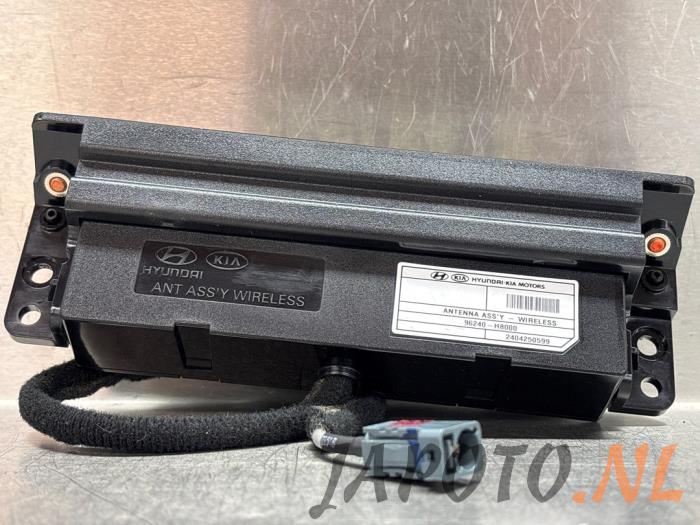 Używane Antena GPS Kia Stonic (YB) 1.0i T-GDi 12V Eco-Dynamics+ Cena € 52,45 Procedura marży oferowane przez Japoto Parts B.V.